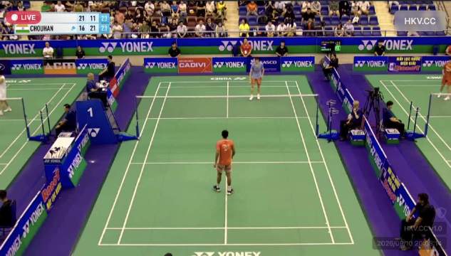 朱轩辰🇨🇳 21-16、11-21、25-23 🇮🇳鲁纳克 下轮：朱轩辰🇨🇳 vs 🇸🇬郑加恒